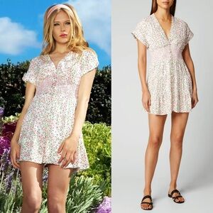 Alice + Olivia Keela Smocked Waist Dress in Monterey Ditsy Soft White | 6